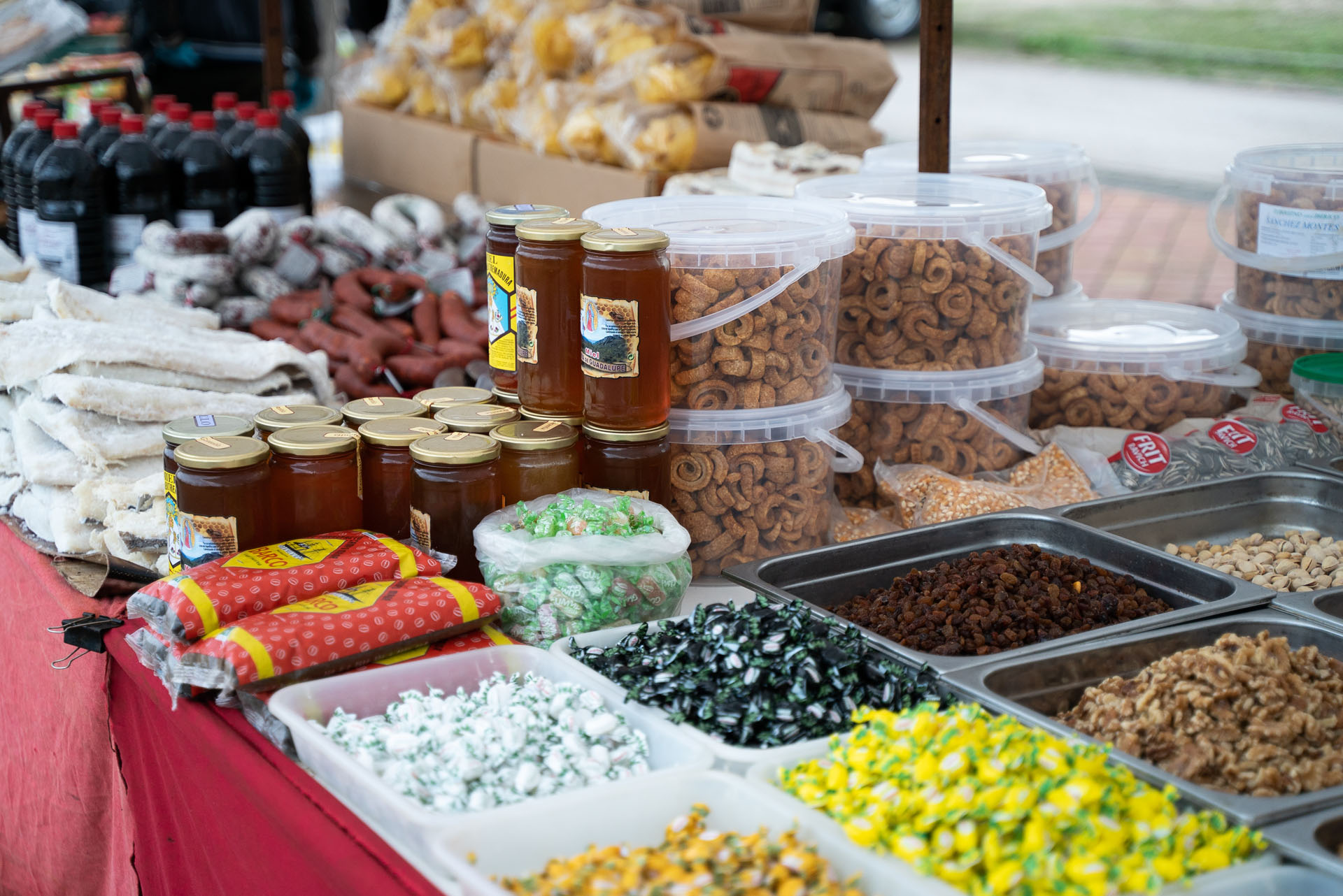 Titelbild Markt von Villa de Vallecas, Stände 33F und 34F: Pickles und andere