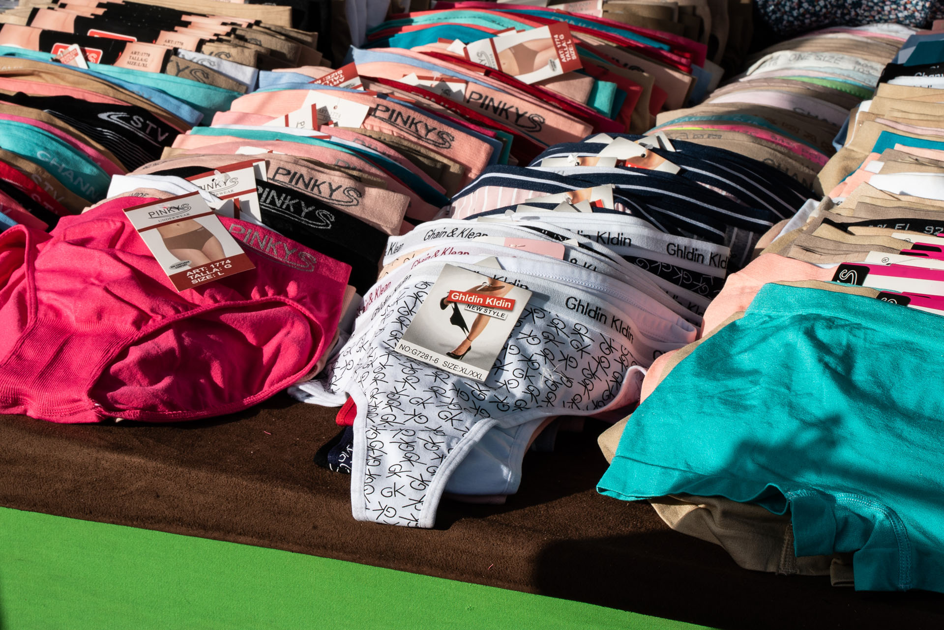 Foto de portada Mercadillo Villa de Vallecas, Puesto 64: Lencería
