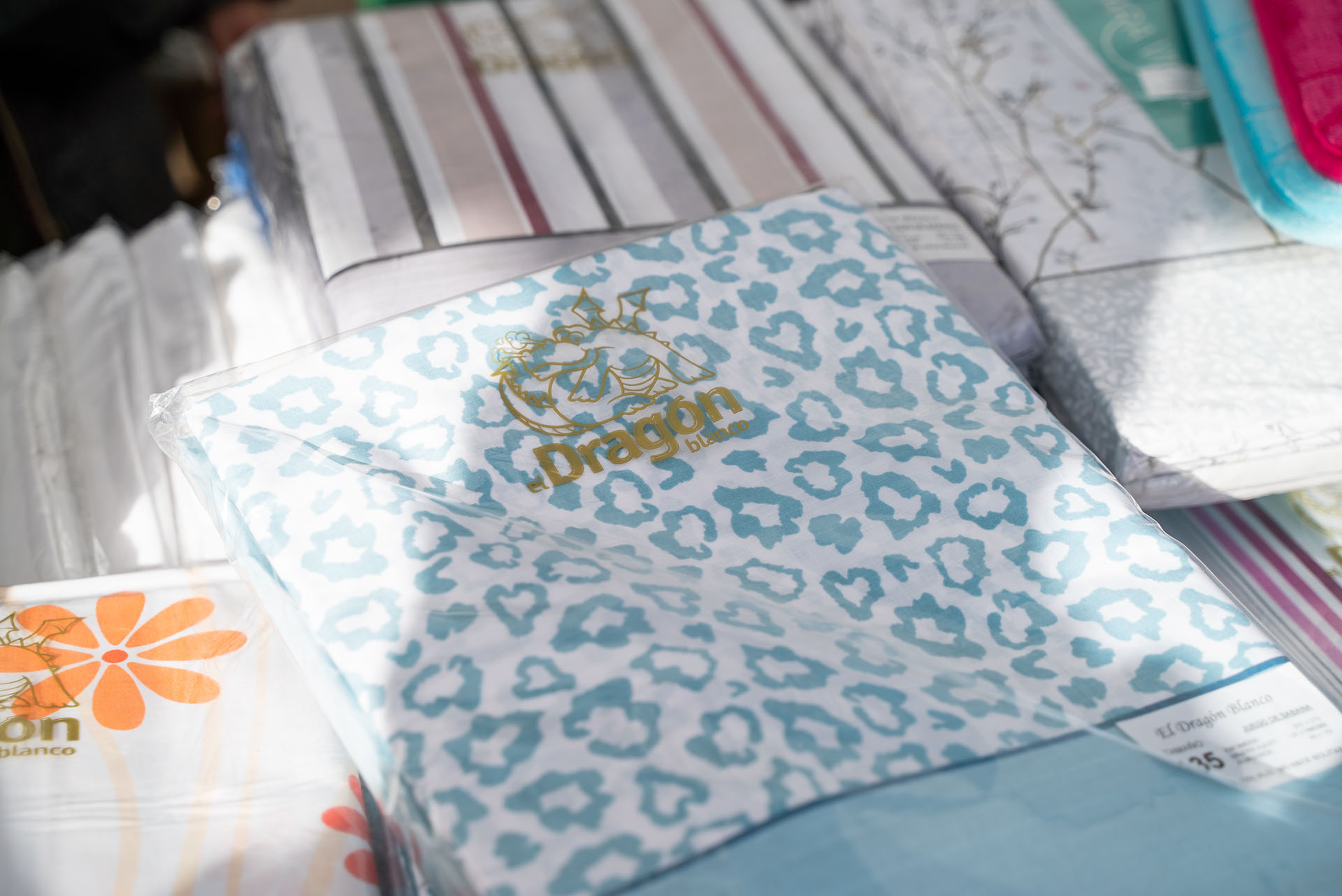 Foto de portada Mercadillo Villa de Vallecas, Puesto 75: Ropa de hogar