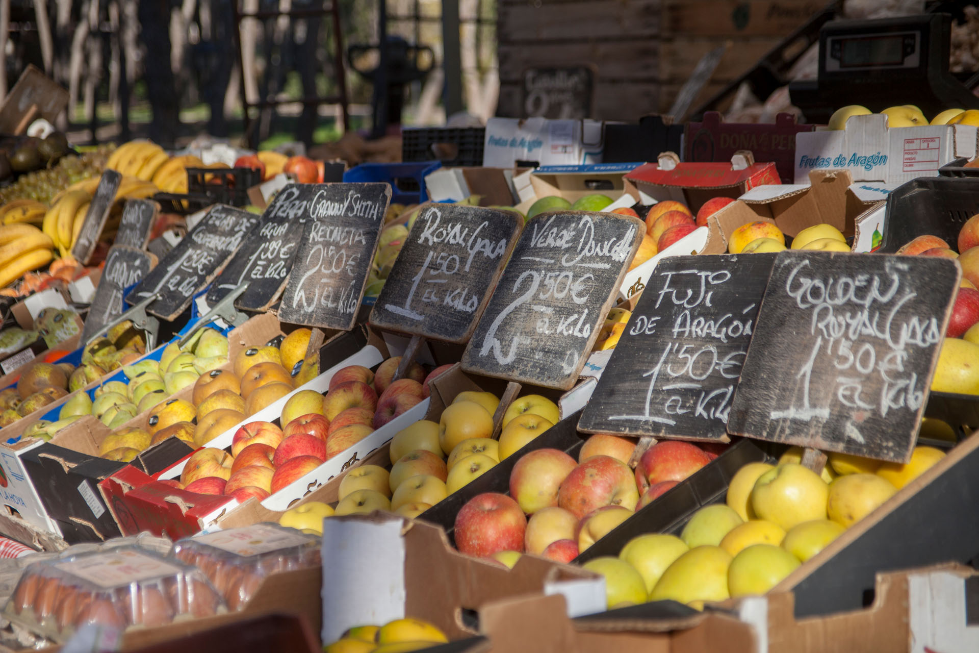Foto de portada Mercadillo de San Cristóbal de los Ángeles: Puesto 20: Frutería