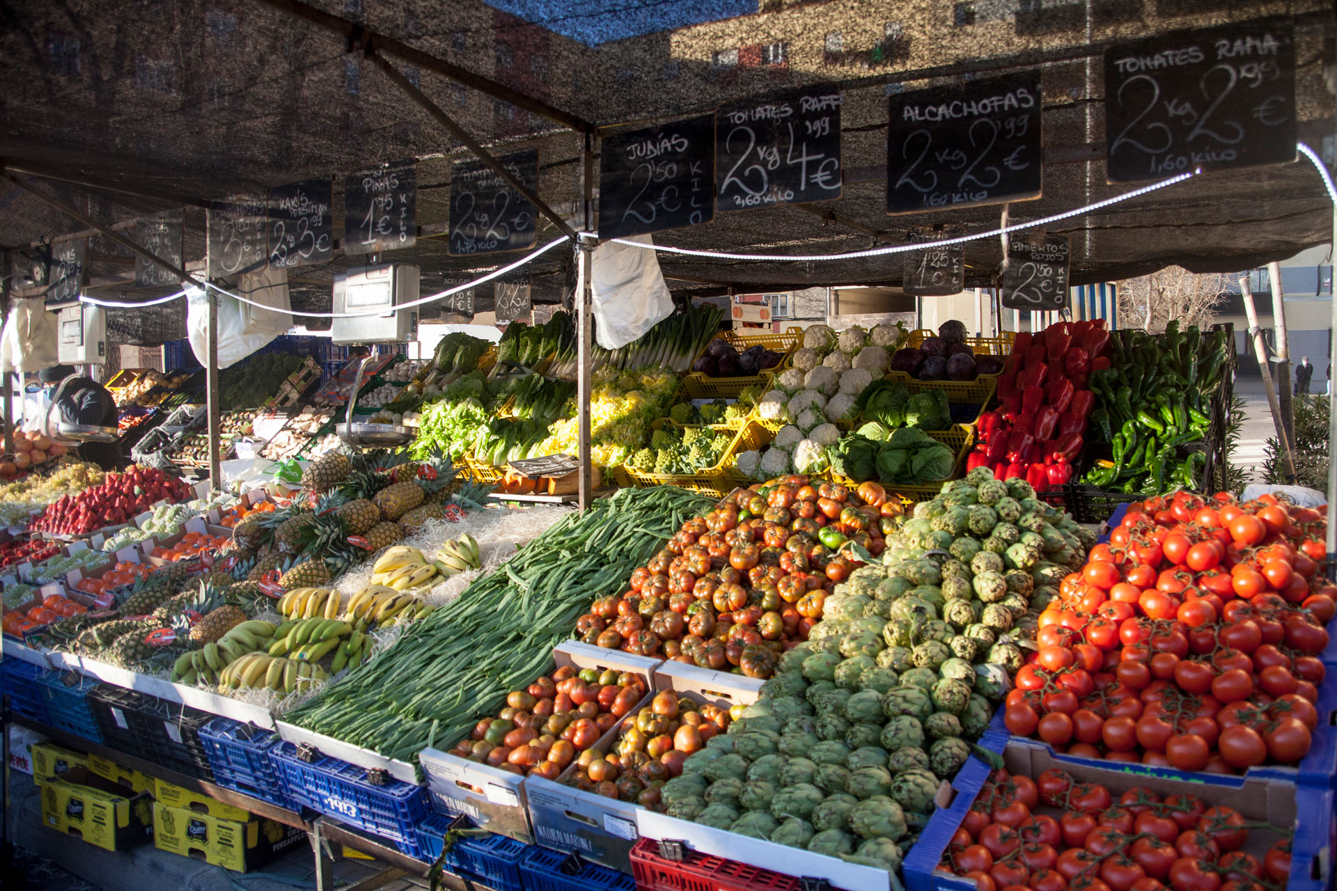 Photo de couverture Marché aux puces de la ville de Los Angeles ; Poste 64 : marchand de légumes