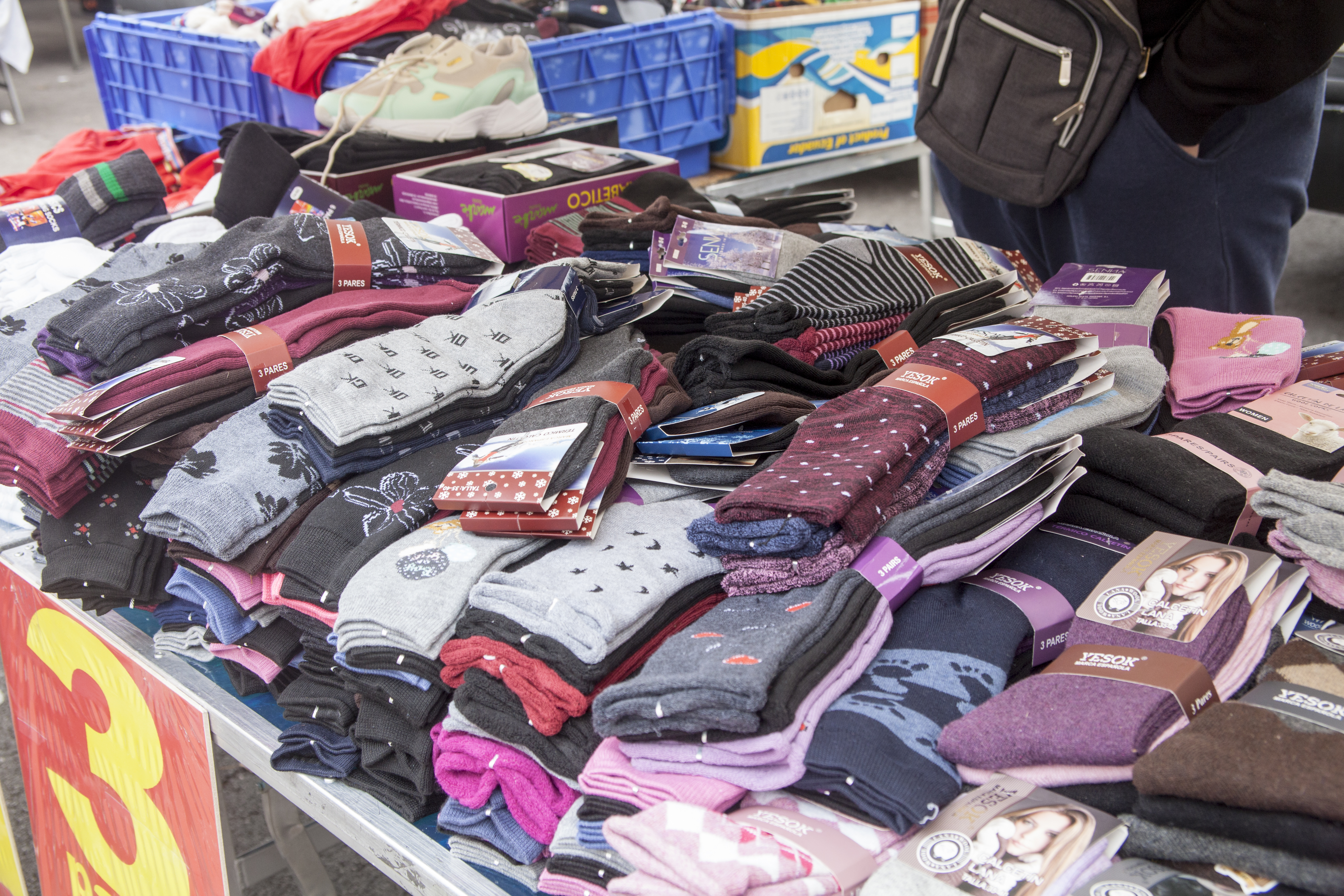 Photo de couverture Marché aux puces de la ville de Los Angeles ; Position 71 : Lingerie