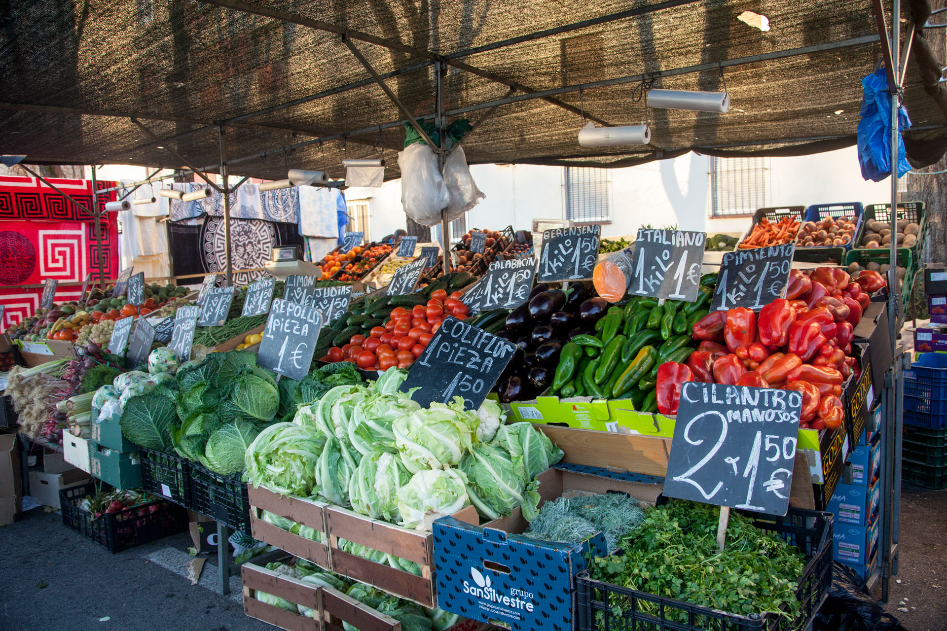 Photo de couverture Marché aux puces de la ville de Los Angeles ; Poste 102 : marchand de légumes