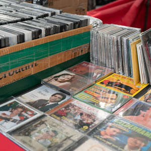 Photo de couverture Stands 218 et 219 du marché Ronda del Sur : Disques