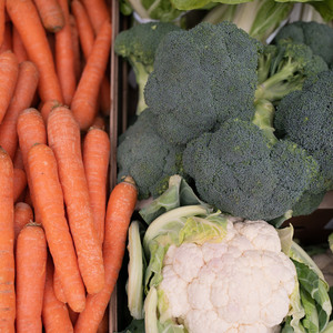 Photo de couverture Ronda del Sur Market poste 247: marchand de légumes