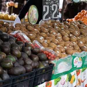 Photo de couverture Ronda del Sur Marché poste 255 : Frutería Hnos Abadía