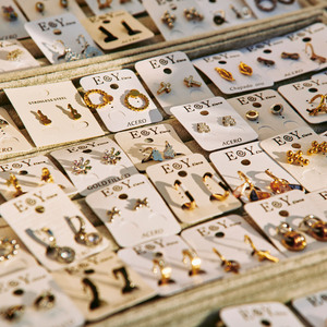 Photo de couverture Marché de Ronda del Sur : bijoux fantaisie Samuel