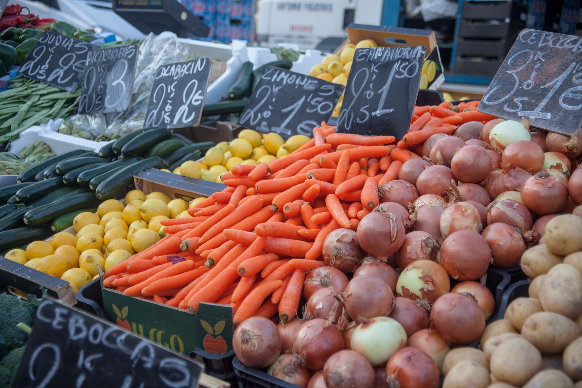Foto de capa Mercado Villaverde Alto, posição 58. Loja de frutas