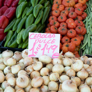 Thumbnail Santa Genoveva Market Post 6: Fruits and vegetables