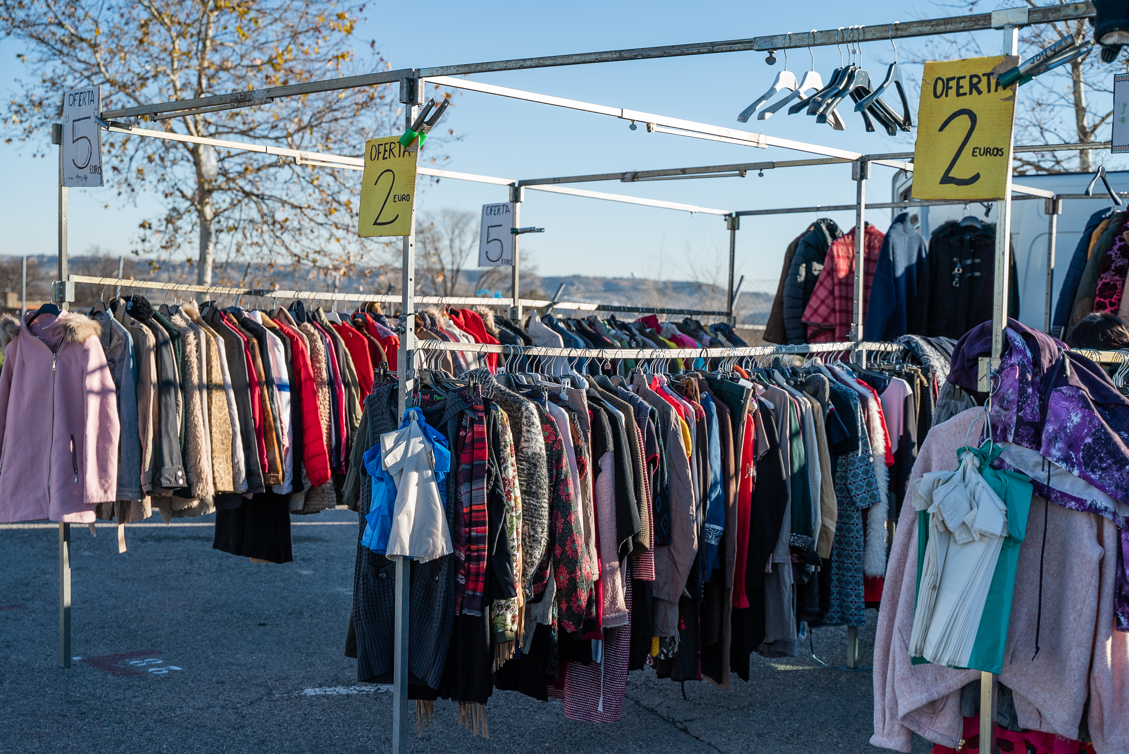 Photo de couverture Place du marché d'Ayerbe 28 : Jonathan Escudero