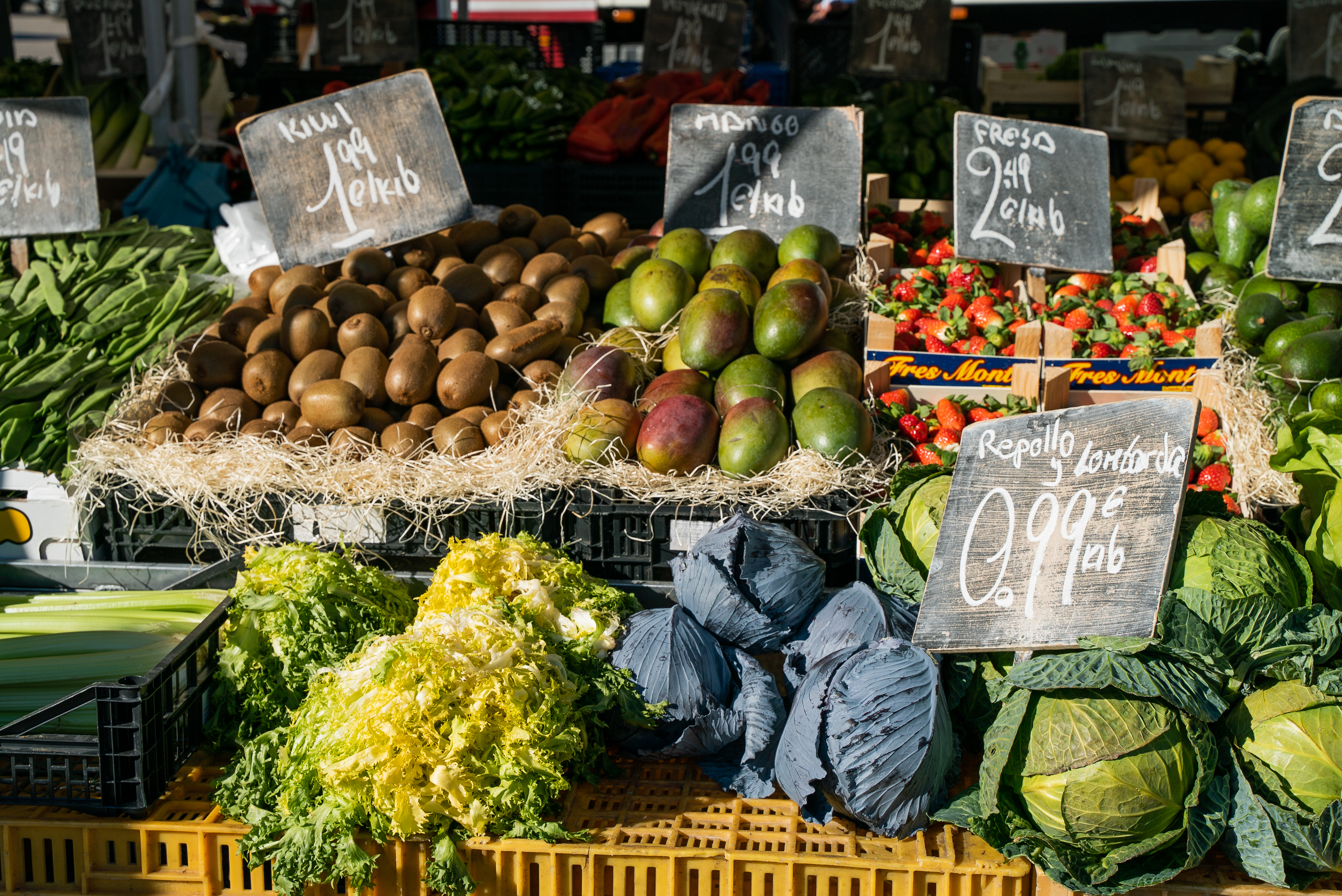 Photo de couverture Ayerbe Market Post 76 et 77 : Alberto Chamorro