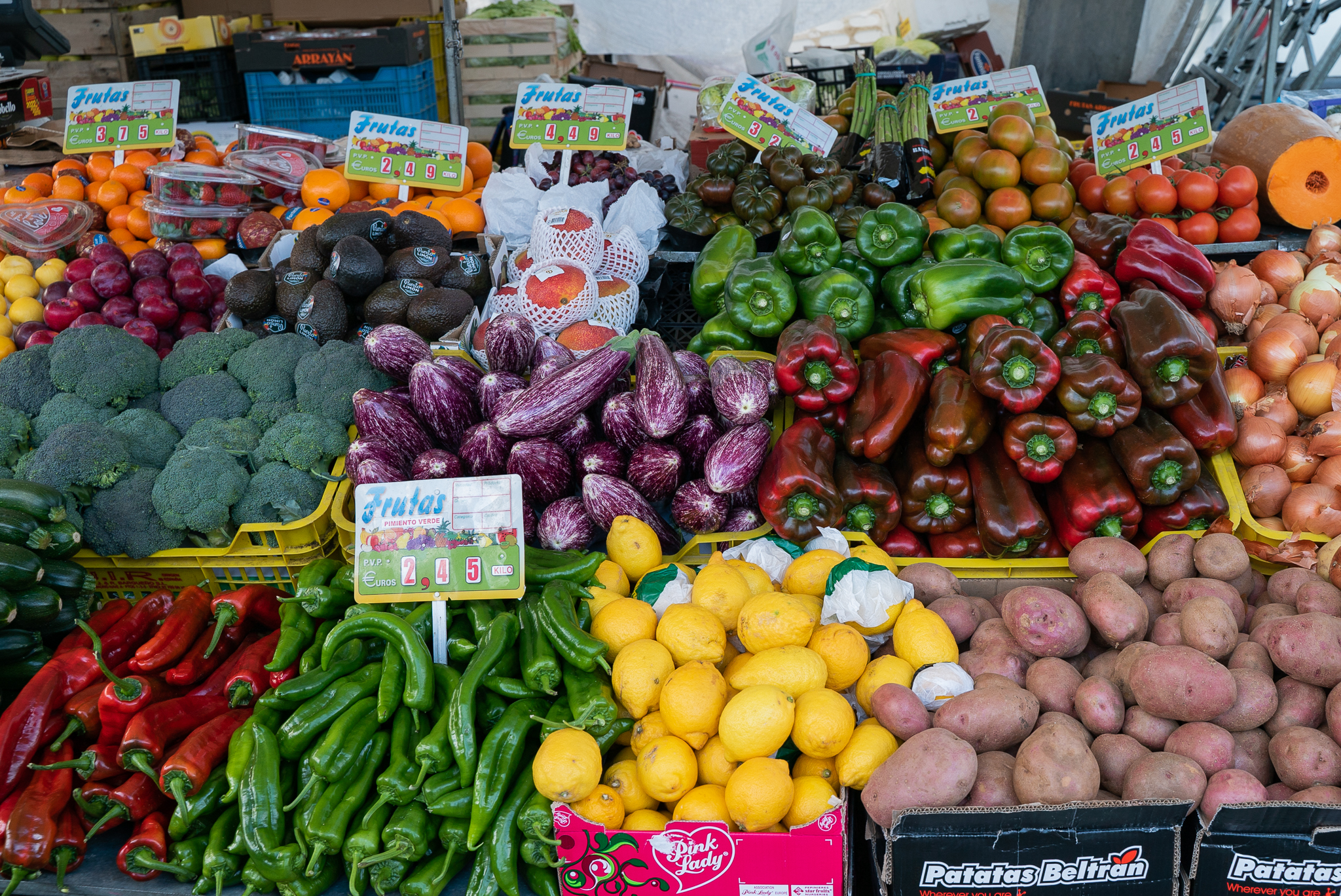 Photo de couverture Position 13 sur le marché d'Uva-Hortaleza : Jesús Ocampos