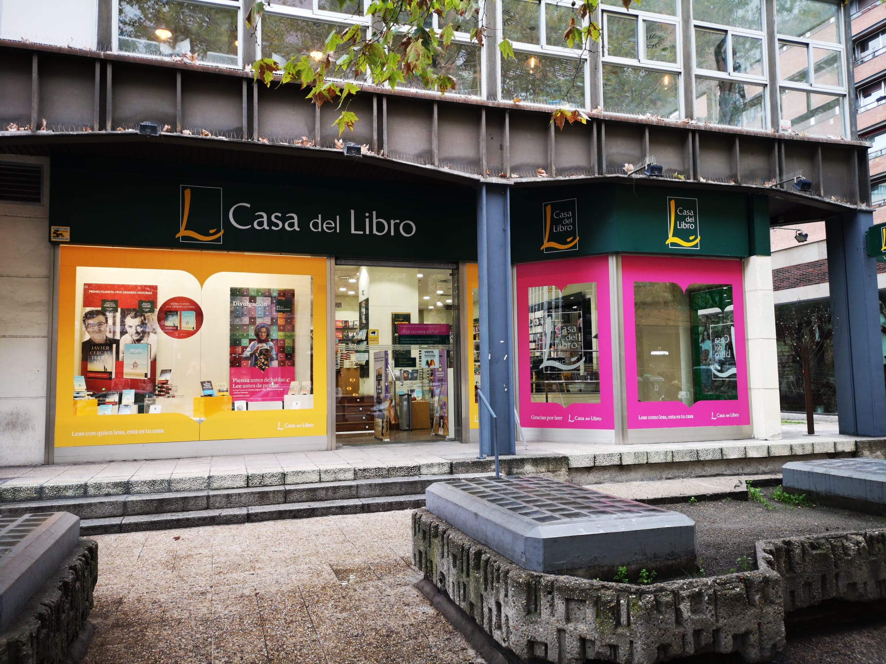 Foto de capa Casa do Livro de Orense